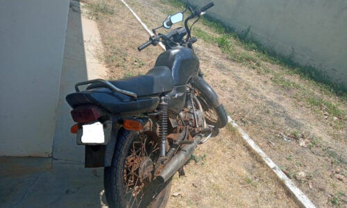 Polícia Militar apreende motocicleta irregular e adulterada em Alcinópolis