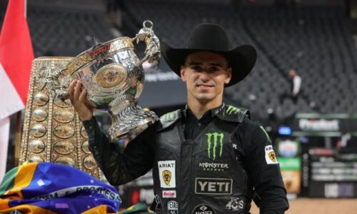 Sul-mato-grossense é bicampeão mundial de montaria em touros