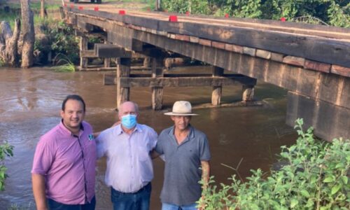 Prefeito de Figueirão entrega mais uma ponte e garante boas condições de tráfego na zona rural