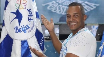 Carnavalesco da Beija-Flor é encontrado morto em casa