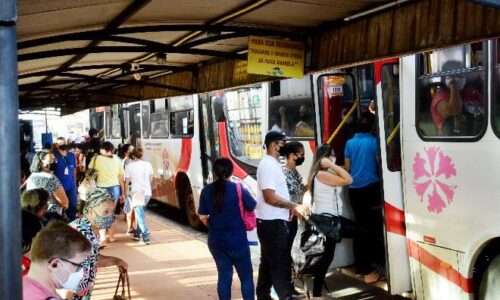 Sancionada a Lei que oferece transporte coletivo gratuito para trabalhadores da Capital que moram em dois distritos