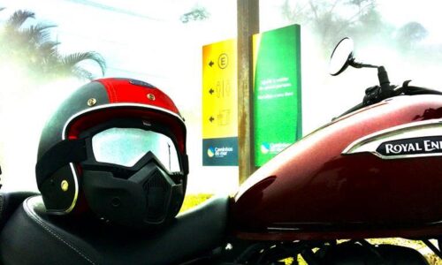 Capacete: Dicas sobre vida útil, selo de garantia e multa se o piloto não usar