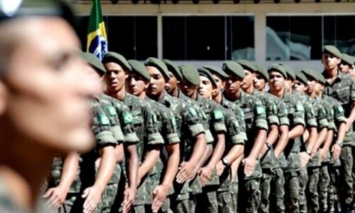Jovens que completam 18 anos em 2022 já podem fazer o alistamento militar