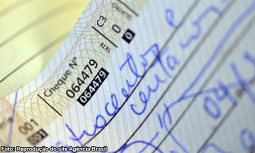 USO DE CHEQUES NO BRASIL CAI 93% DESDE 1995