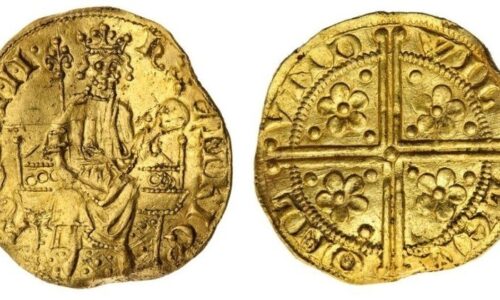 Britânico encontra moeda de ouro do século 13 que vale R$ 3 milhões