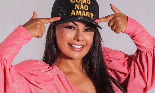 Cantora Paulinha Abelha, da banda Calcinha Preta, morre aos 43 anos