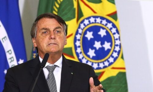 Bolsonaro dá entrada no HFA após sentir indisposição no Planalto