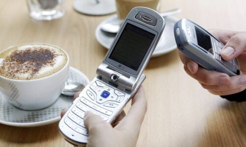 Como os celulares sem conexão estão ressurgindo no mundo hiperconectado