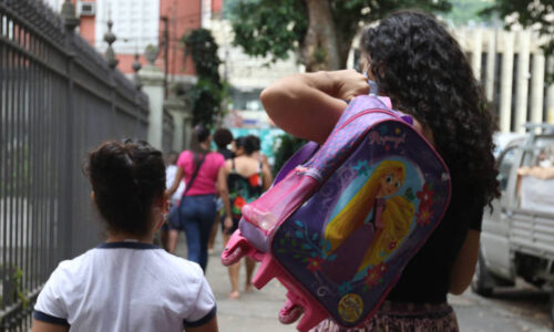R7 é finalista em prêmio sobre desafios da educação na pandemia