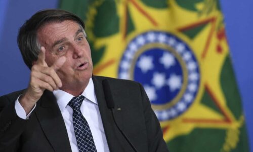 ‘Brasileiro vivia melhor no tempo de Lula’, admite Bolsonaro