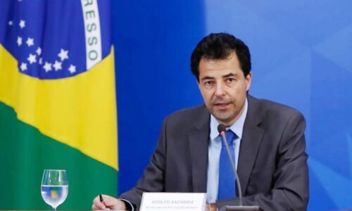 Ministro de Minas e Energia volta a defender privatização da Petrobras