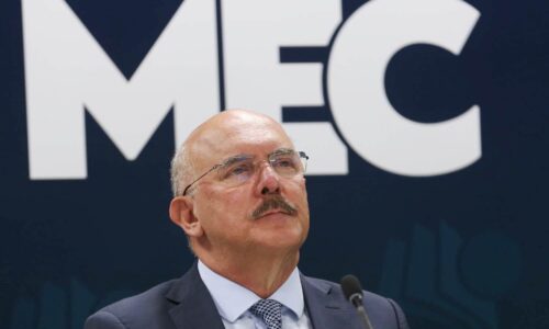Ex ministro Milton Ribeiro é preso em operação que investiga tráfico de influência no MEC