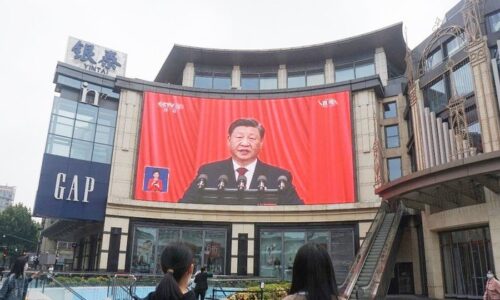 Xi Jinping diz que China assumiu controle de Hong Kong e admite uso da força para retomar Taiwan