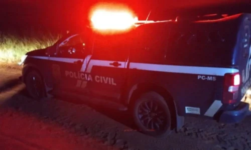 Mulher mata o marido a pauladas durante discussão e é presa em flagrante