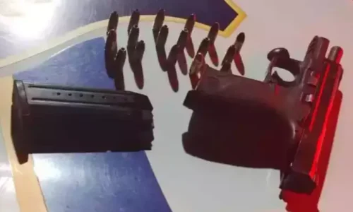 Ação contra algazarra flagra garoto com pistola e 17 munições