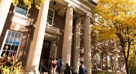 Zelador desliga freezer de faculdade com ‘barulho irritante’ e destrói 20 anos de pesquisa 