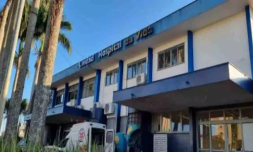 Adolescente de 17 anos é atingida por bala perdida quando andava de bicicleta