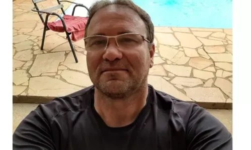 Empresário morre após ser encontrado ferido na cabeça dentro de casa noturna