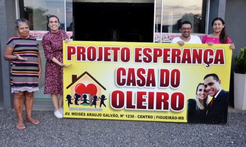 Projeto Esperança Casa do Oleiro realiza mais uma doação de roupas e calçados