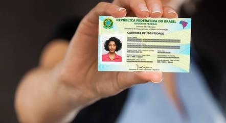 Nova carteira de identidade começou a ser emitida nesta segunda-feira