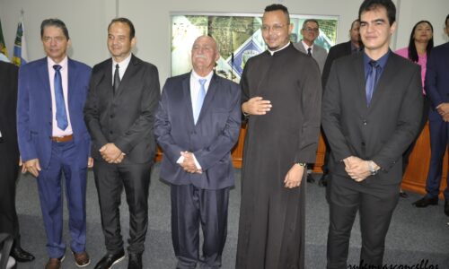 Prefeito, vice-prefeito e vereadores eleitos tomaram posse em Figueirão