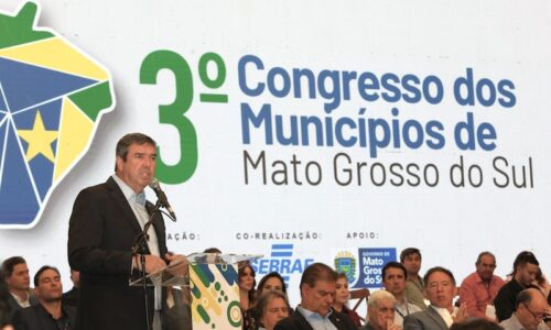 Governador é destaque na abertura do 3º Congresso dos Municípios da Assomasul
