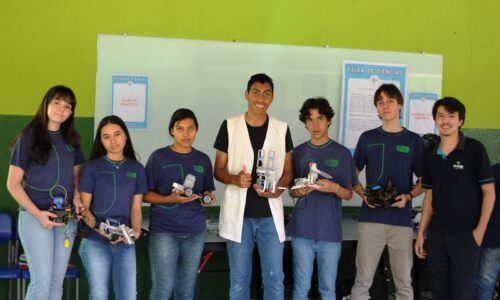 Feira de Ciências 2025 da Escola Dr. Arnaldo celebra conquistas e inovação