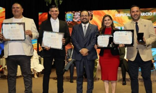 Prefeito Weliton Guimarães de Alcinópolis recebe Título de Cidadão Sul-Mato-Grossense