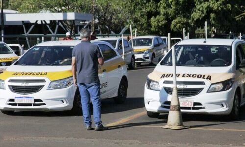 Fim do exame de baliza no pátio do Detran marca mudança no processo de habilitação