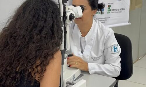 Quando enxergar muda o futuro: projeto leva exames e óculos gratuitos a milhares de estudantes em MS