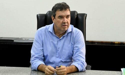 Pesquisa aponta liderança ampla de Eduardo Riedel na disputa pelo governo de MS