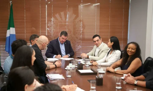 Governo de MS autoriza novo concurso com 2 mil vagas para professores da Rede Estadual