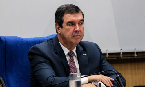 Governo de MS autoriza concurso com 2 mil vagas para professores da Rede Estadual