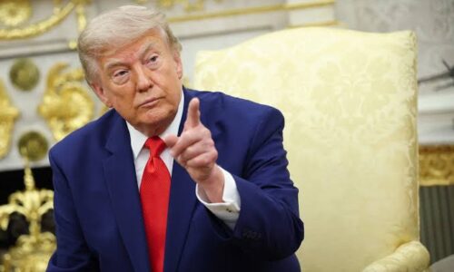 Governo Trump reage a Lula e diz que vai monitorar eleição brasileira