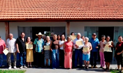 Encontro emocionante reúne primeiros alunos da história de Figueirão no Dia do Estudante