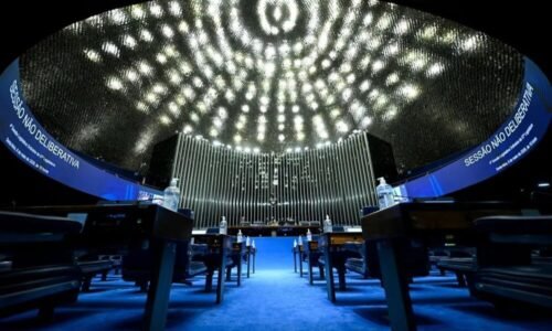 Senado terá 54 parlamentares favoráveis a impeachment de ministros
