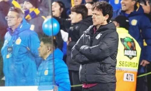 Corinthians demite Fernando Diniz após sequência de sete derrotas