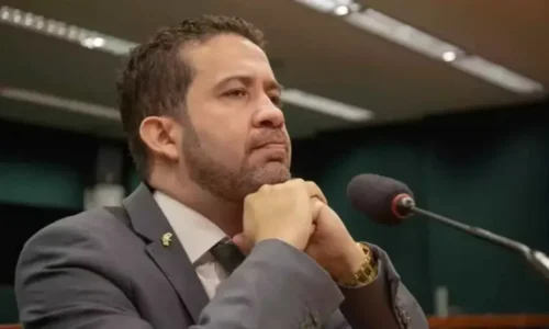 André Janones é internado na UTI após debate entre Lula e Flávio